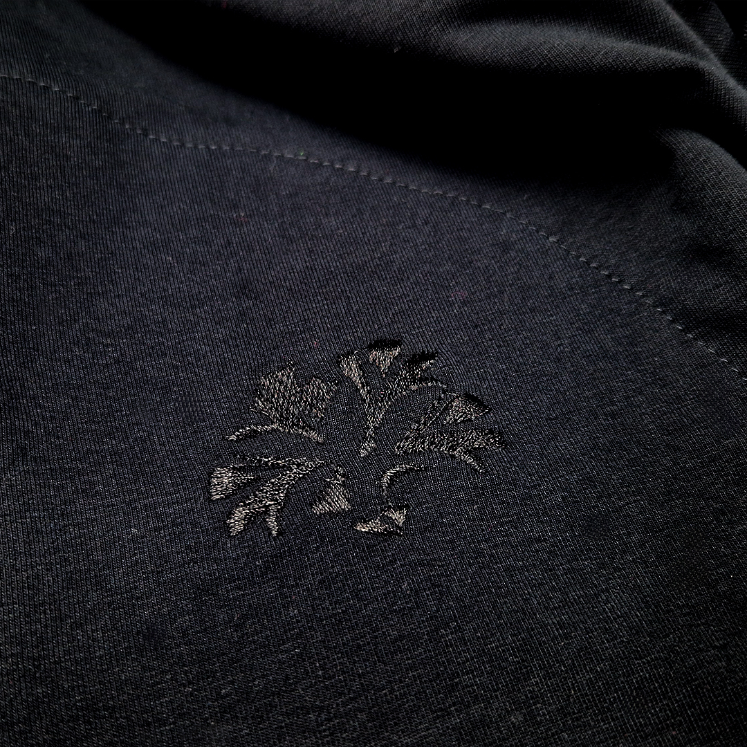 Šaty mikinové výšivka - černá 158