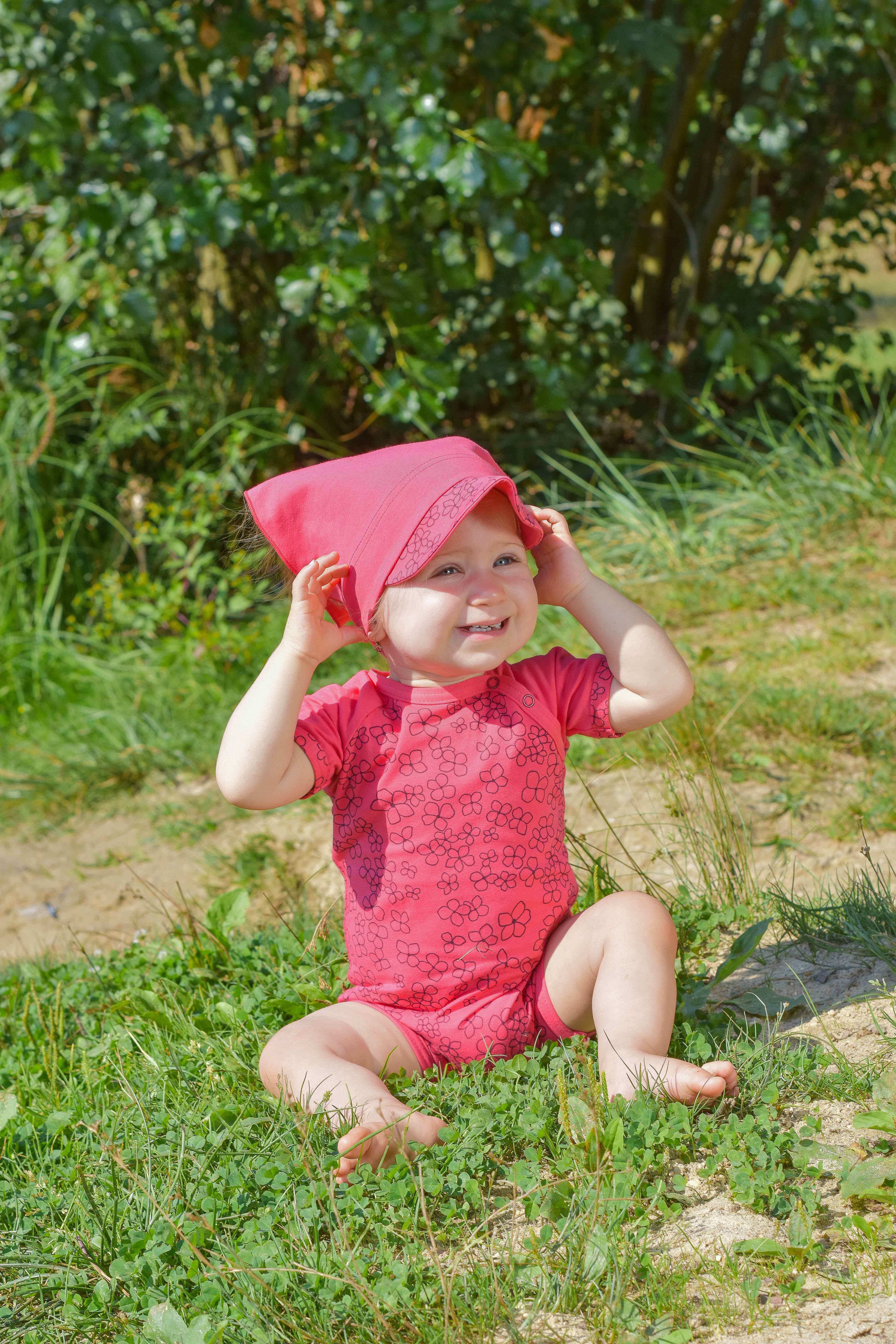 Šátek tenký kšilt Outlast® - jahodová/jahodová kytičky 3 | 42-44 cm