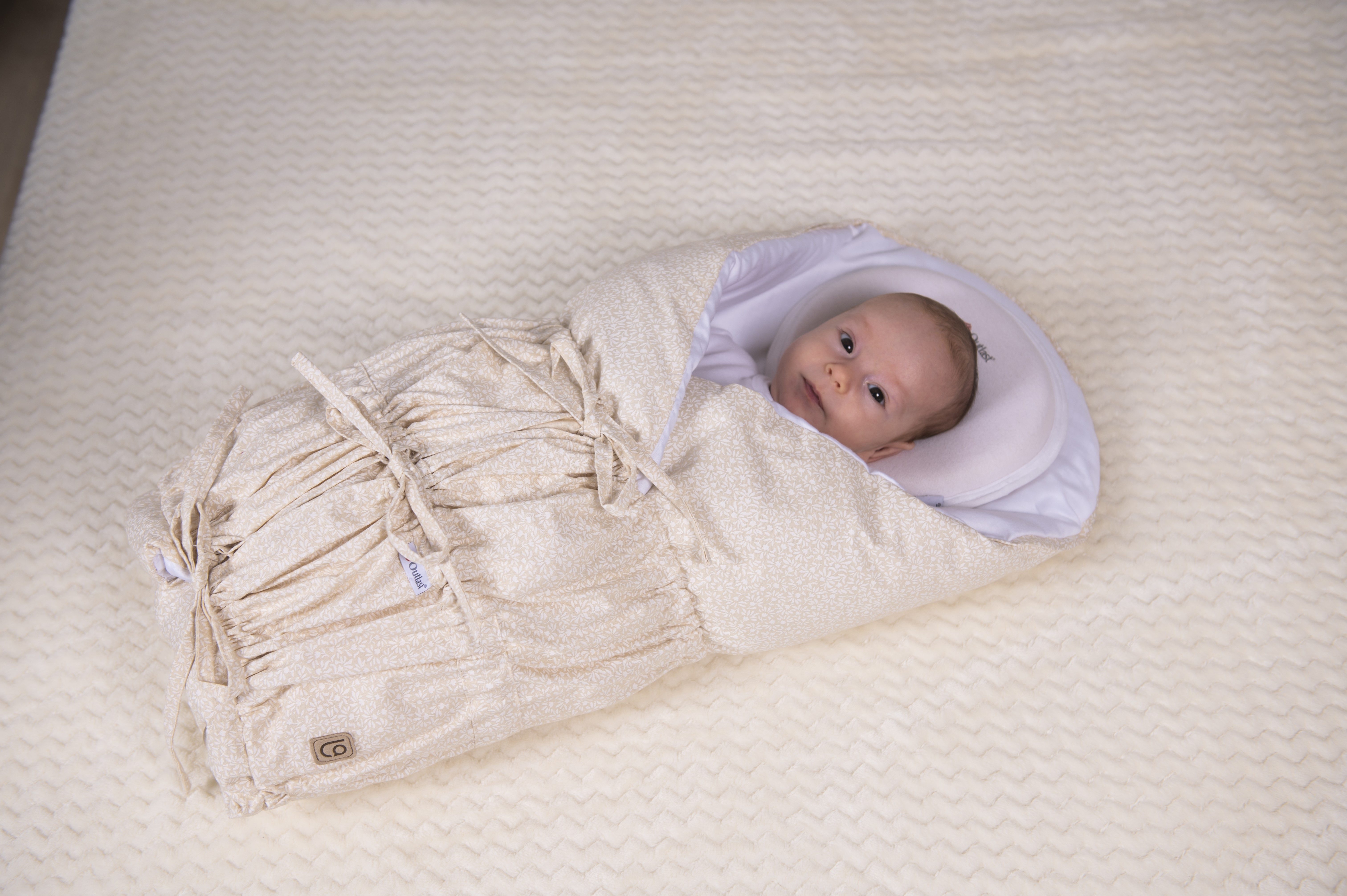 Zavinovačka šněrovací pevná záda ANGEL - Outlast® - béžová drobné kytky