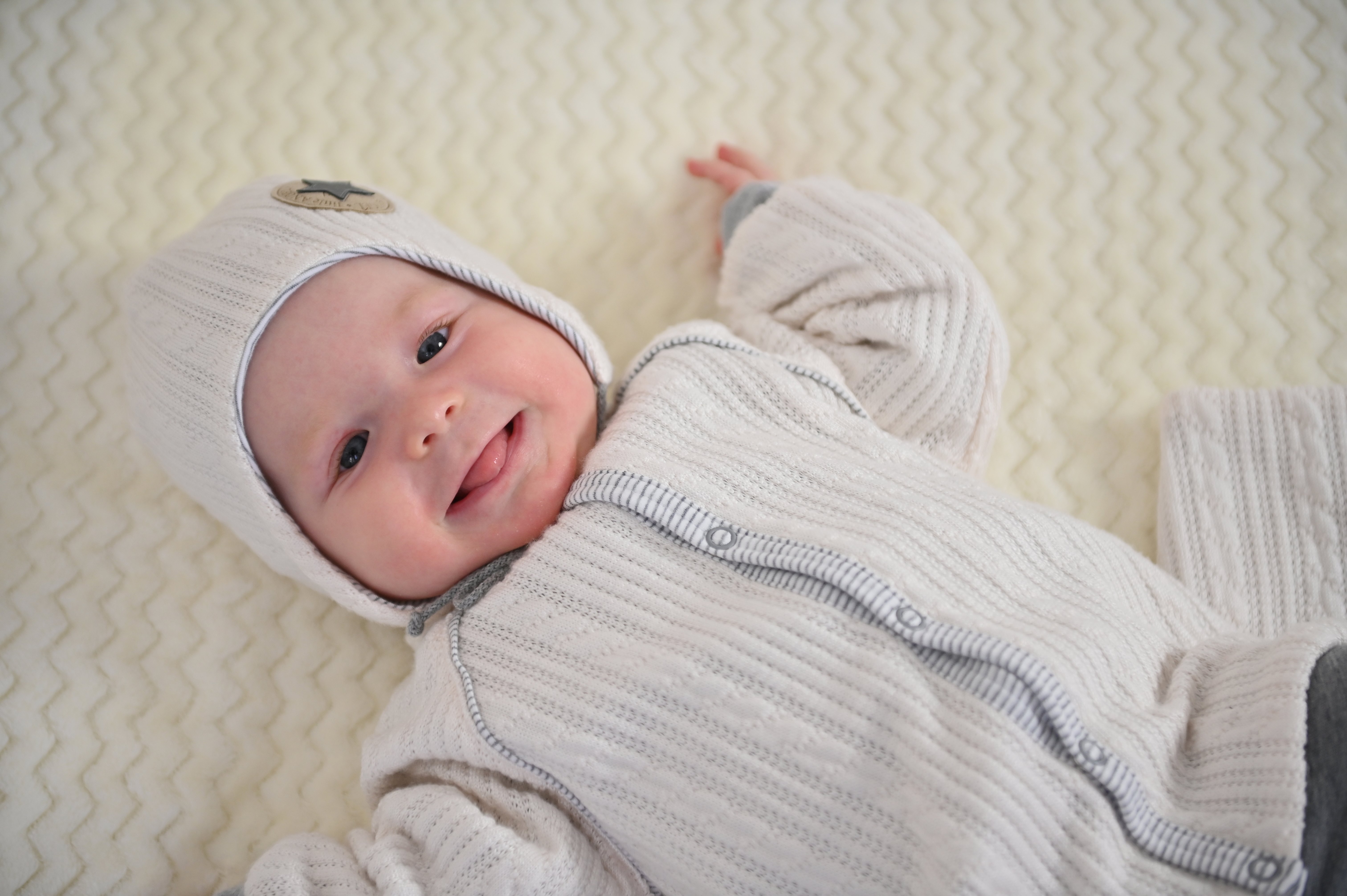 Čepice podšitá zavazovací Outlast® - Off White/pruh bílošedý melír 1 | 36-38 cm