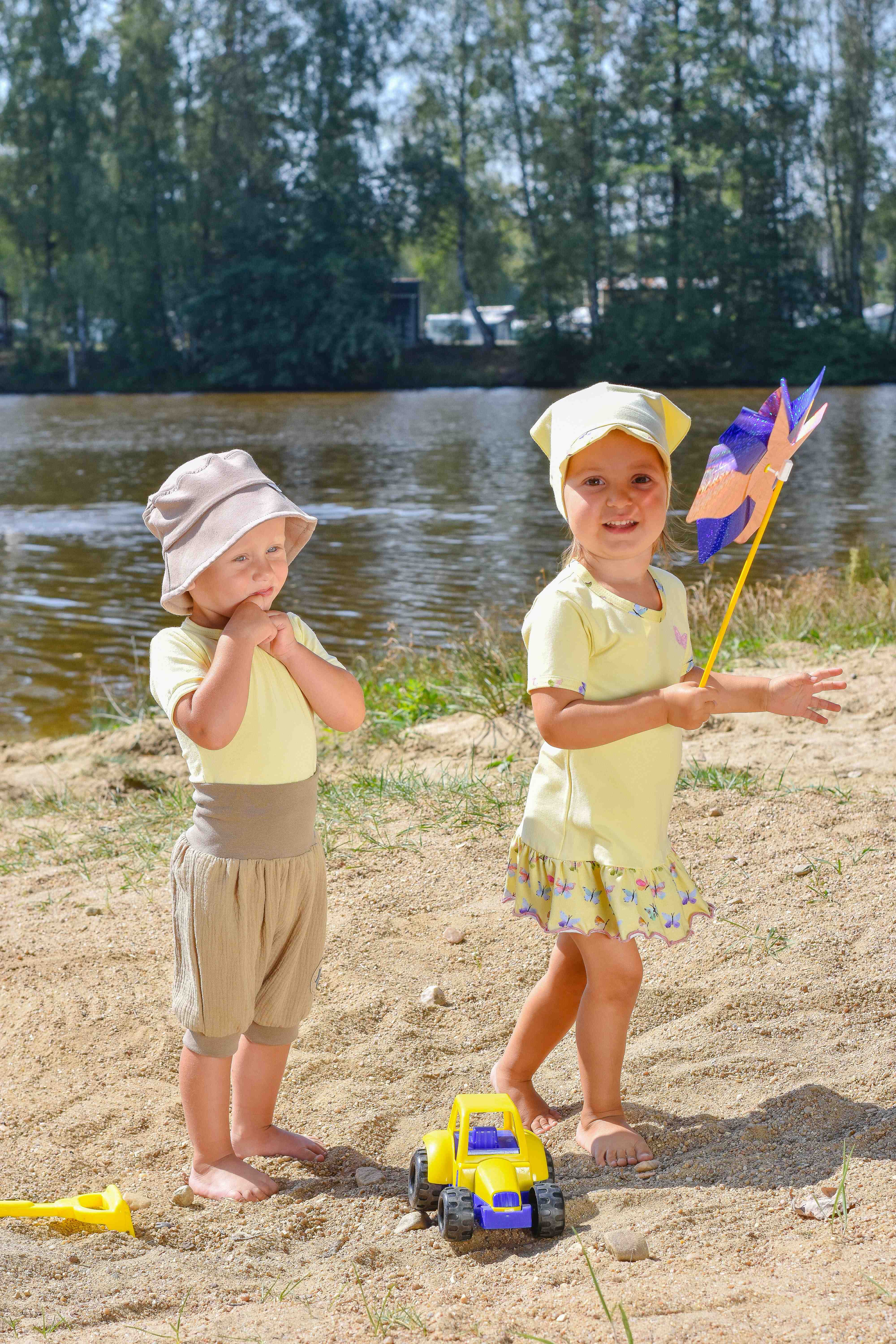 Šortky tenké harémky - písková 104