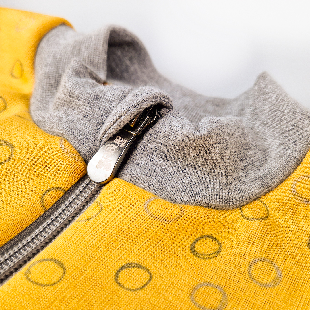 Mikina hřejivá kapsa - okrová 110