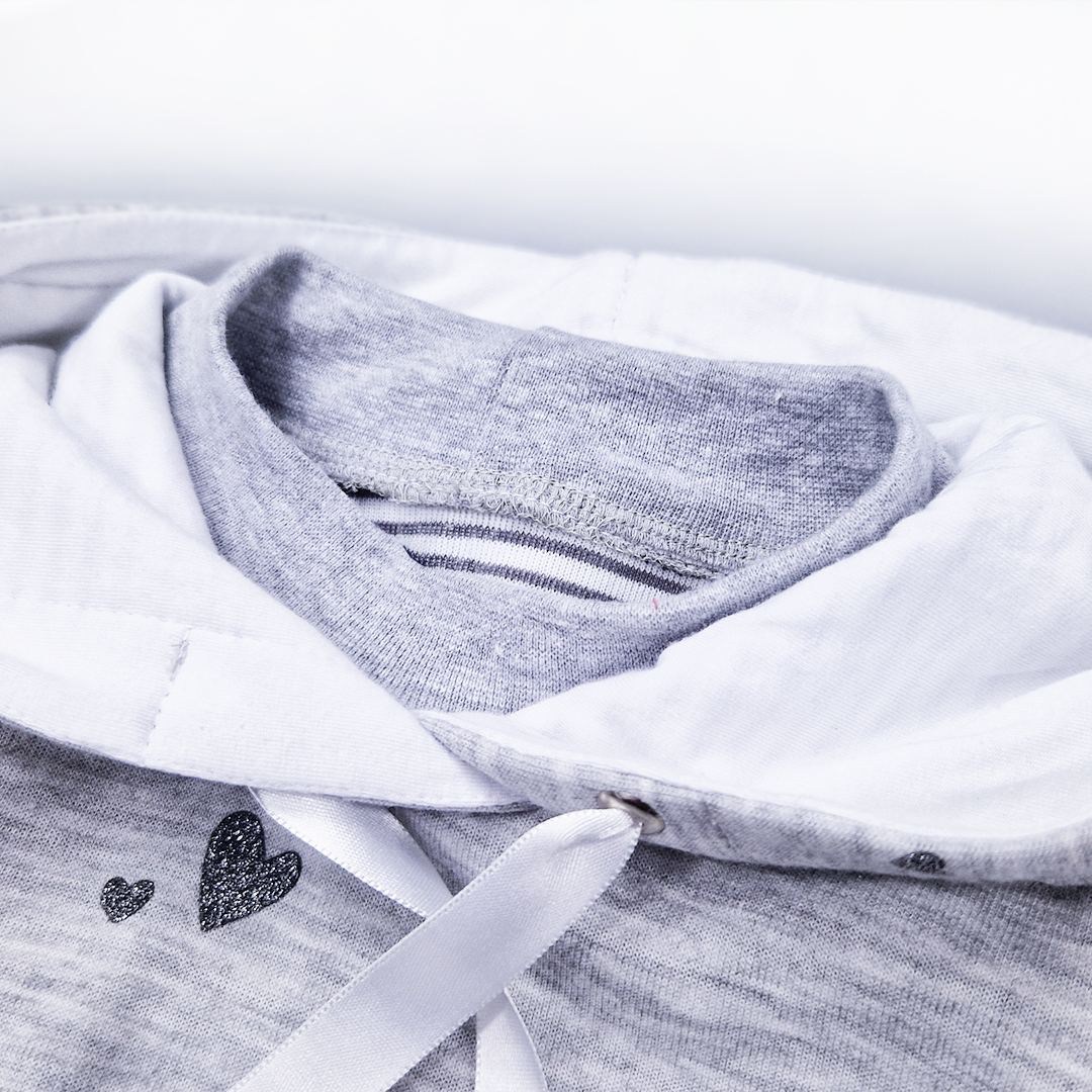 Šaty mikinové - šedý melír srdce lesk 122