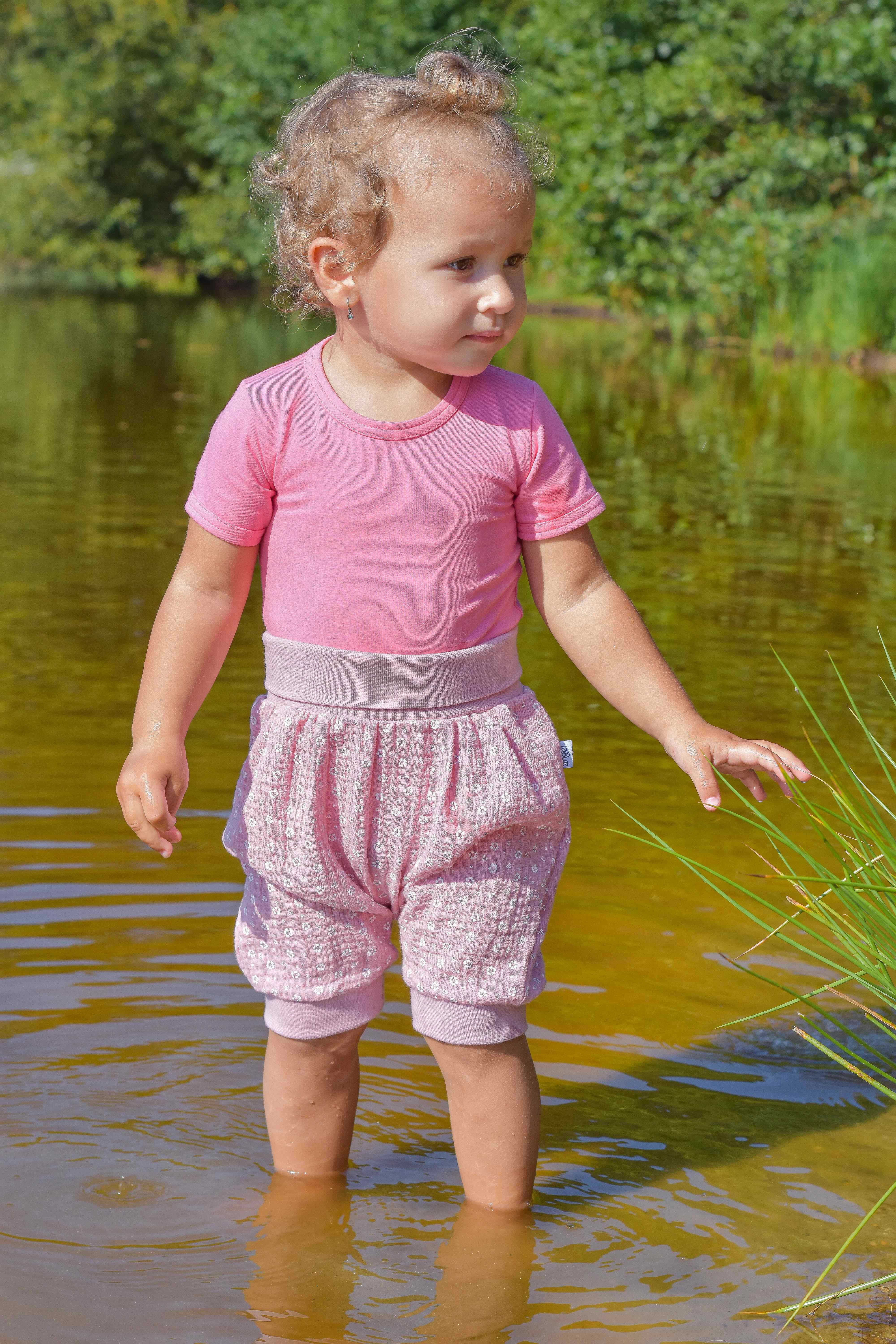 Šortky tenké harémky - starorůžová kytičky 104