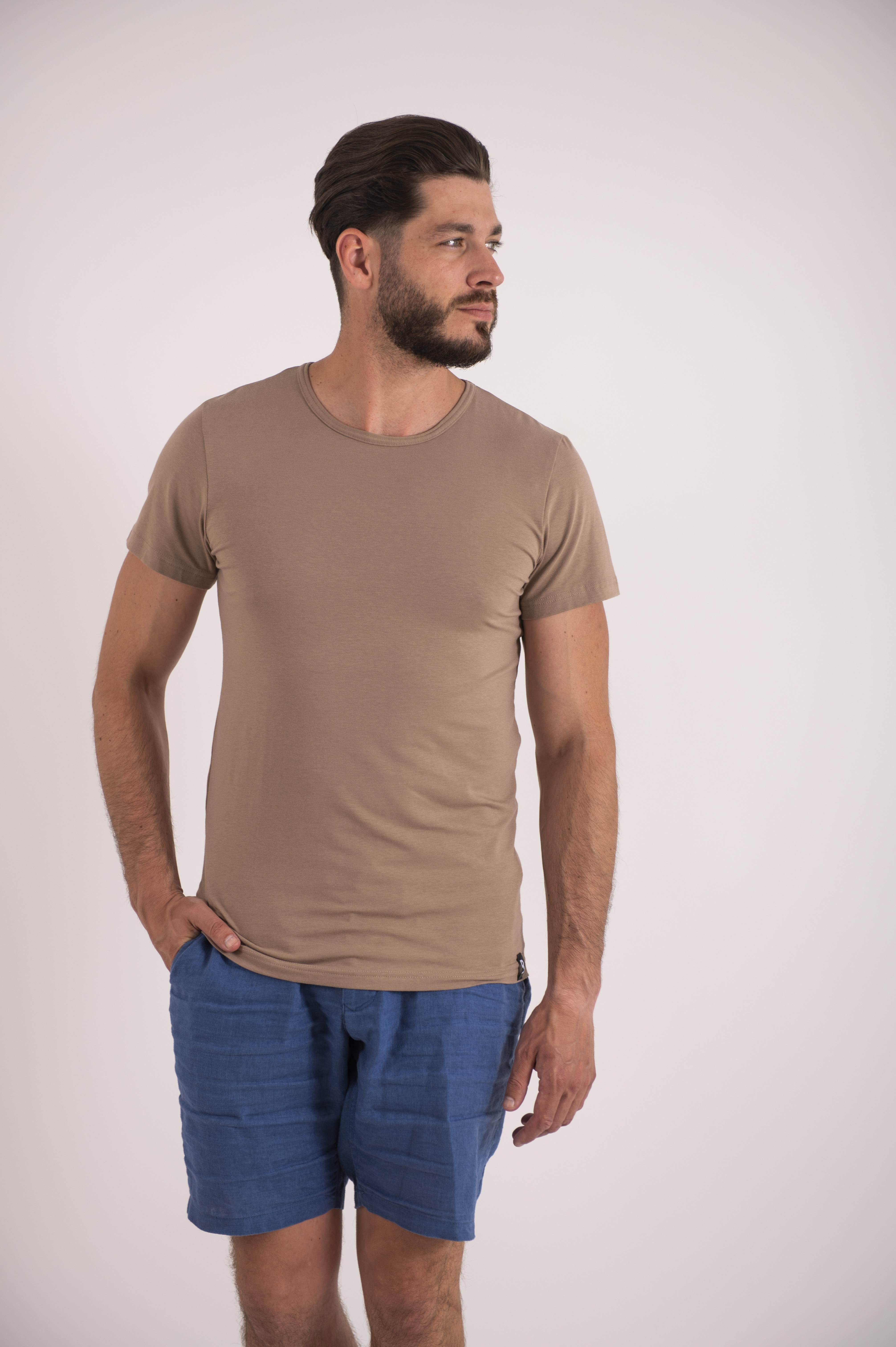 Tričko pánské KR tenké výstřih U Outlast® - oříšková XL