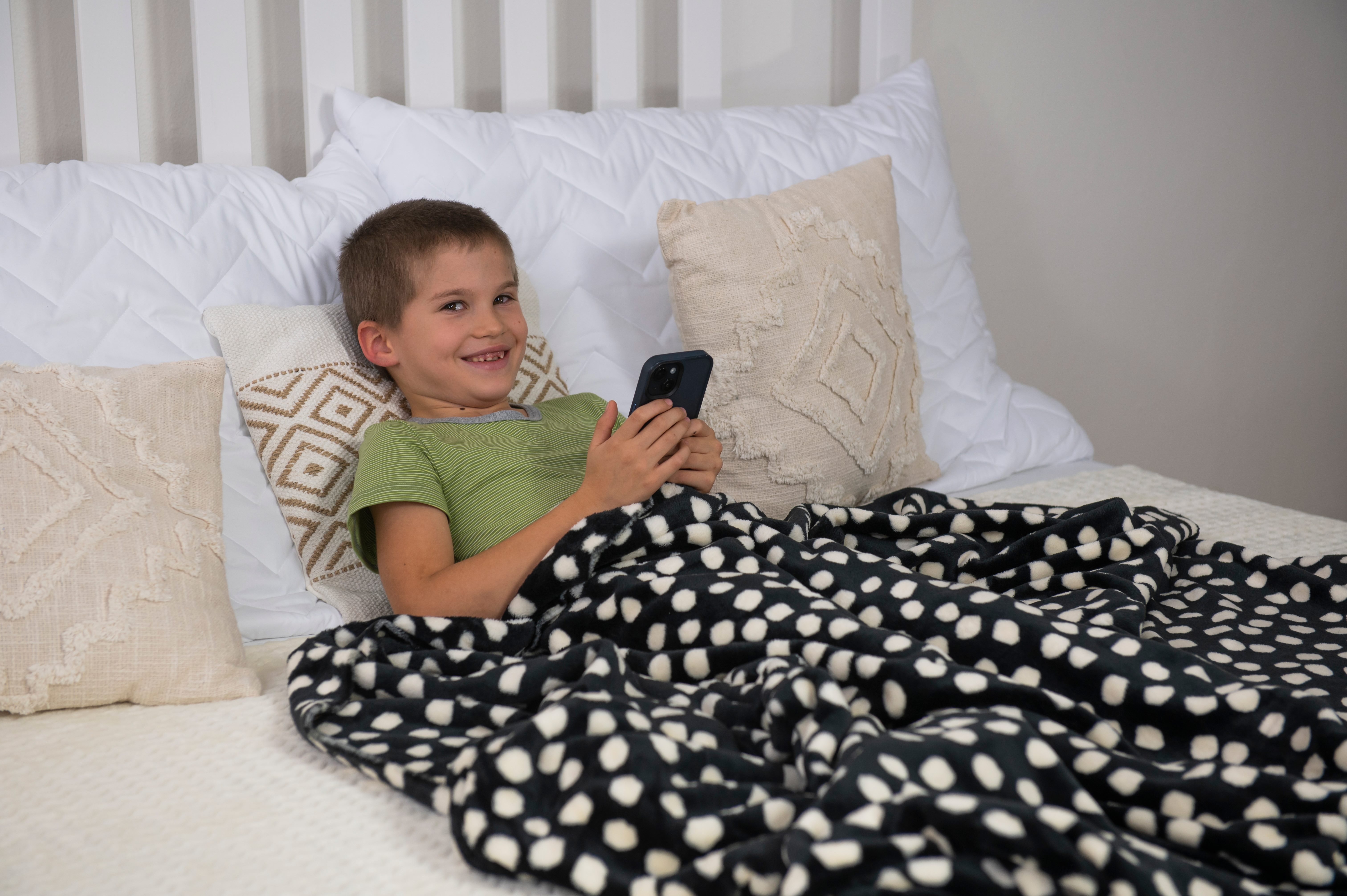 Deka MAZLÍK - černá bílé tečky